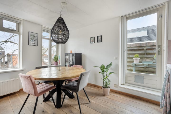 Photo 11 of Achterom 52-E