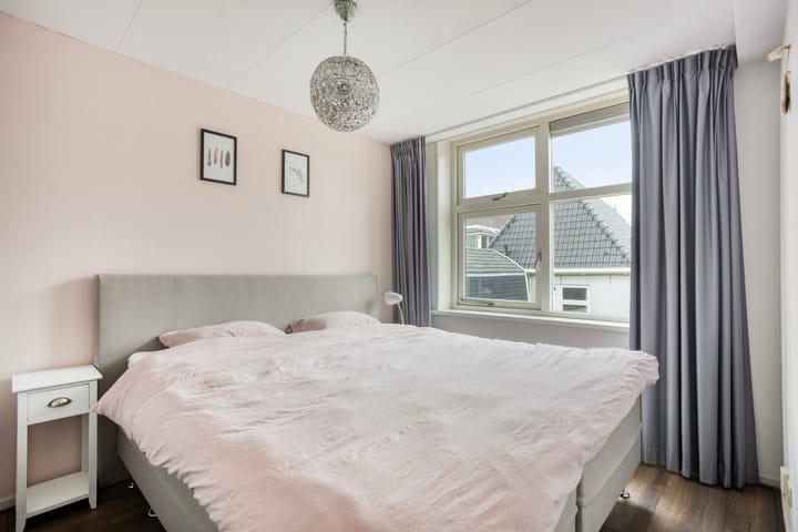 Photo 17 of Achterom 52-E