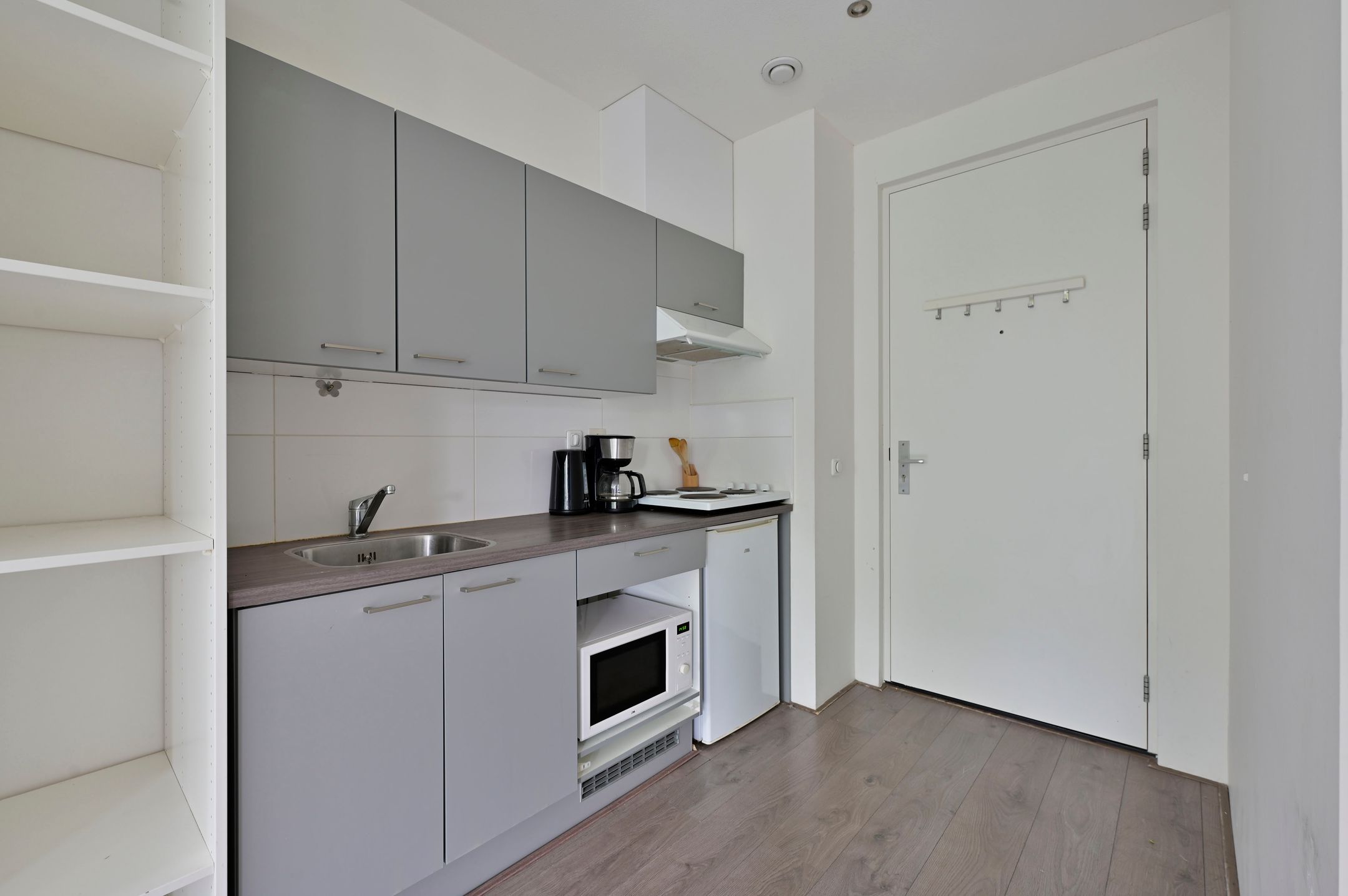 Photo 6 of Van Heenvlietlaan 248-L