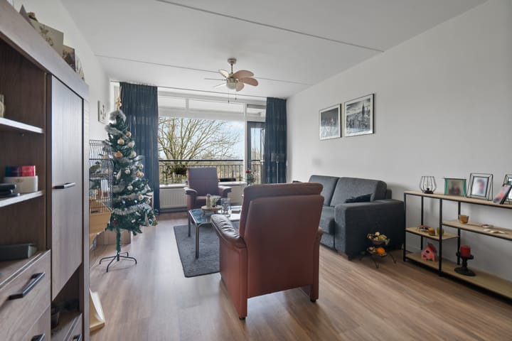 Photo 4 of Leimuidenplaats 206