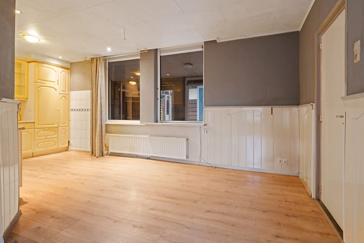 Photo 14 of Raadhuisstraat 14