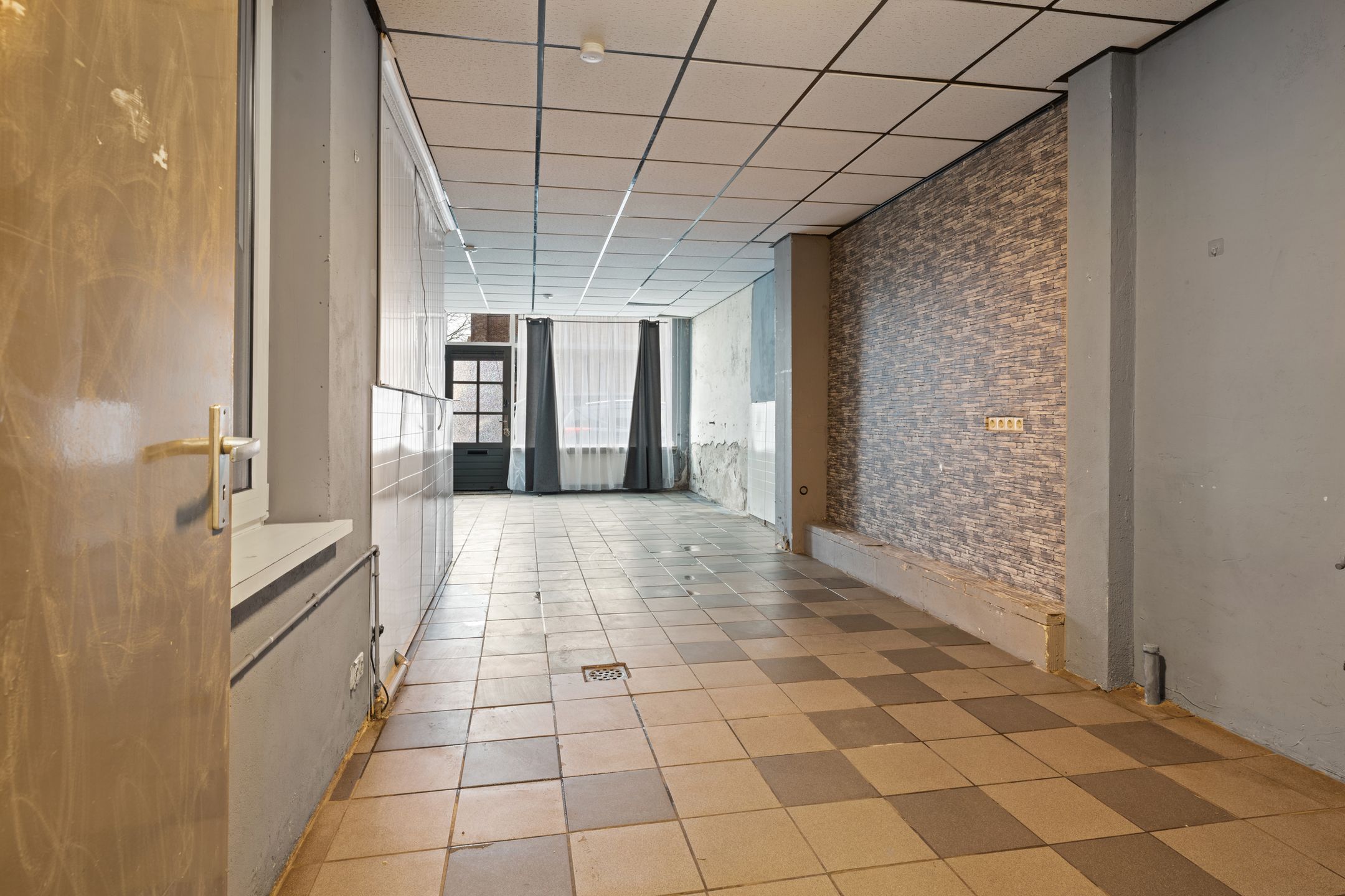 Photo 42 of Raadhuisstraat 14