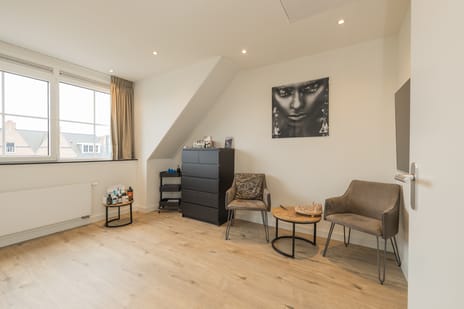 Schiewei 16 tertiary image