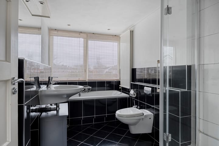 Foto 22 van Venestraat 138