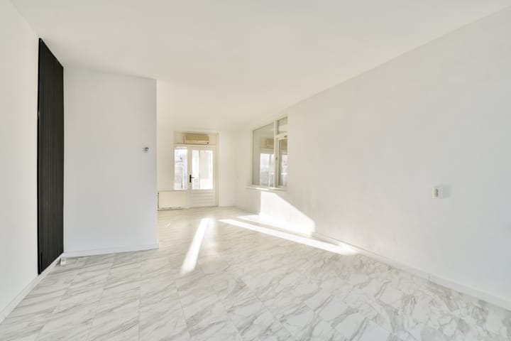 Photo 3 of Reeweg Oost 113