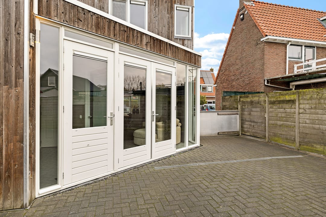 Photo 11 of Zuiderstraat 8