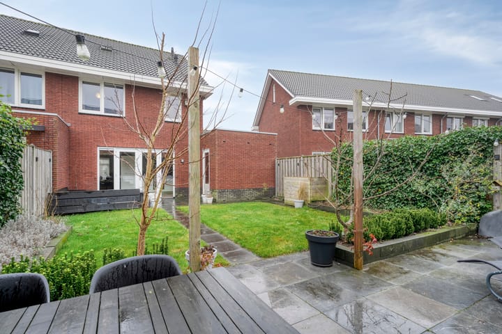 Photo 40 of Wethouder Zeefatstraat 17