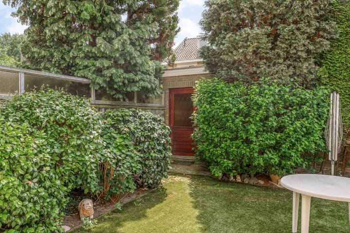 Foto 30 van Van der Leeuwlaan 2