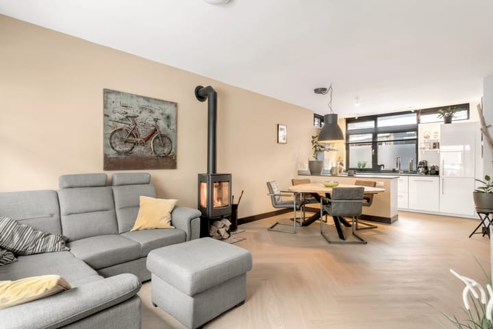 Photo 2 of 2e Oosterstraat 1-C