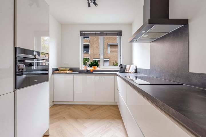 Foto 10 van Plantenkasstraat 14