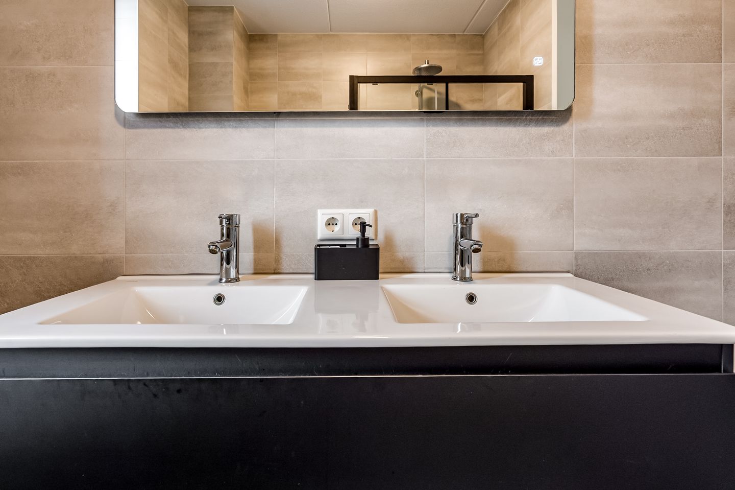 Foto 29 van Plantenkasstraat 14