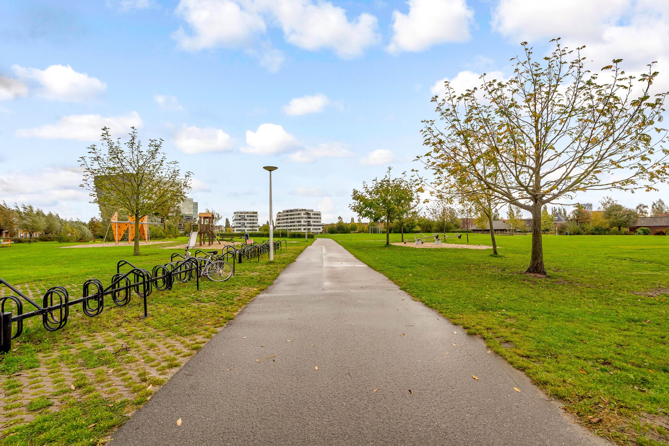 Foto 42 van Plantenkasstraat 14