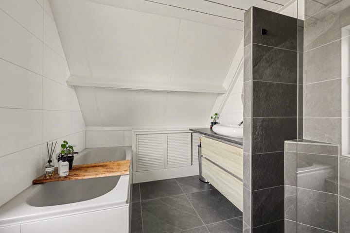 Photo 24 of Spreeuwstraat 52