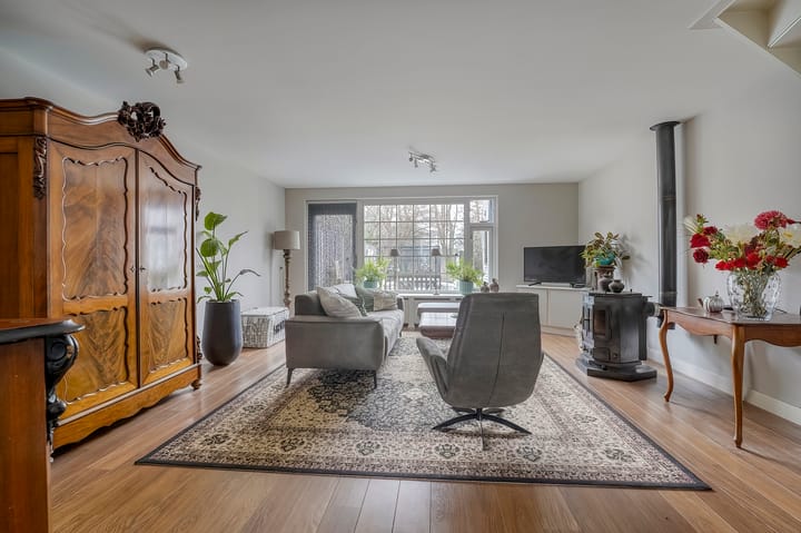 Photo 3 of Zeester 57