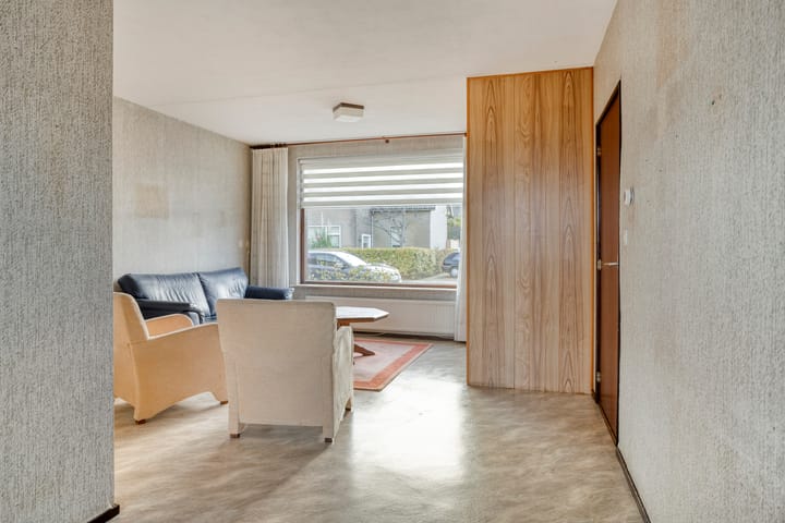 Photo 9 of Huijgensstraat 15