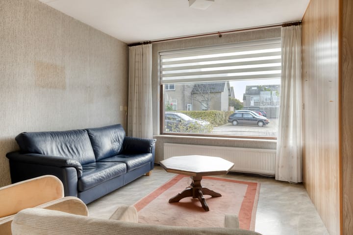 Photo 10 of Huijgensstraat 15