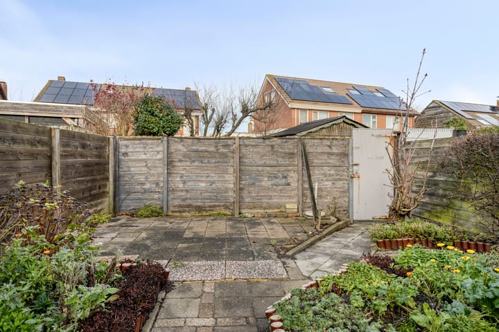 Photo 36 of Huijgensstraat 15