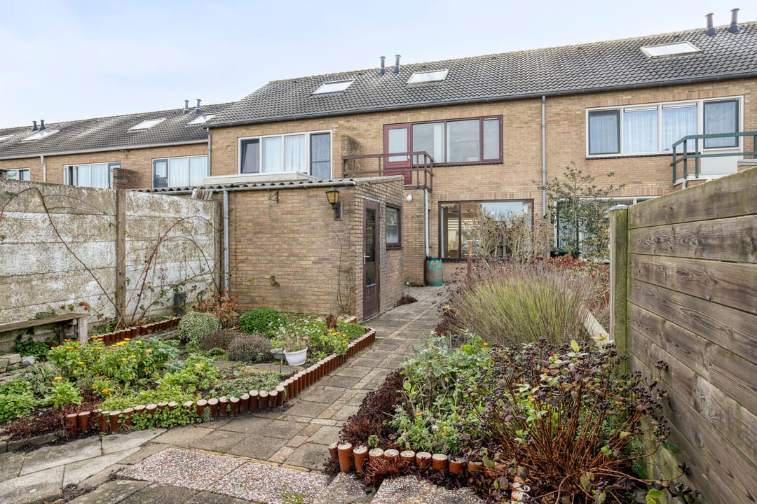 Photo 37 of Huijgensstraat 15