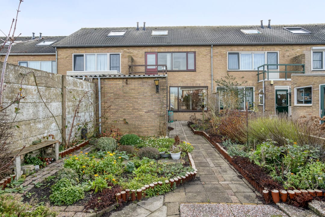 Photo 38 of Huijgensstraat 15