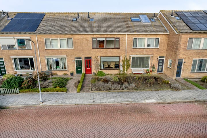 Photo 42 of Huijgensstraat 15