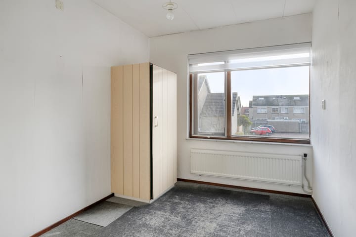 Photo 25 of Huijgensstraat 15