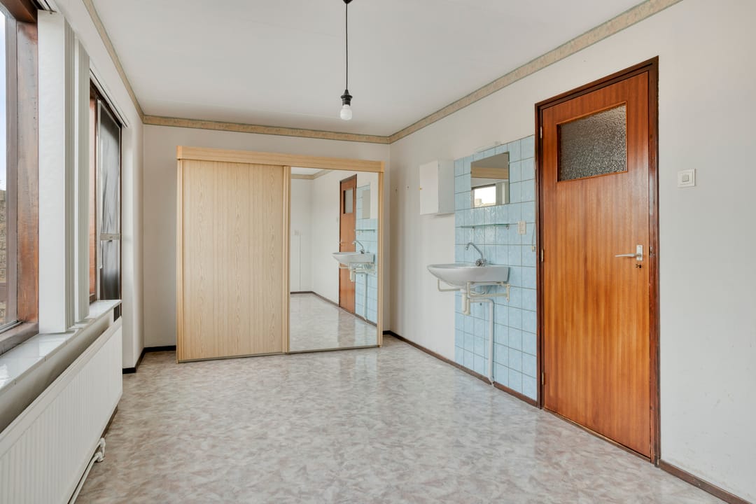 Photo 22 of Huijgensstraat 15