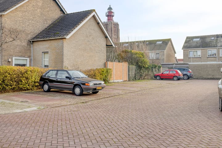 Photo 45 of Huijgensstraat 15