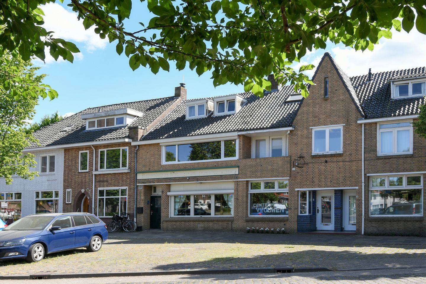 Bekijk foto 2 van St Gerardusplein 2