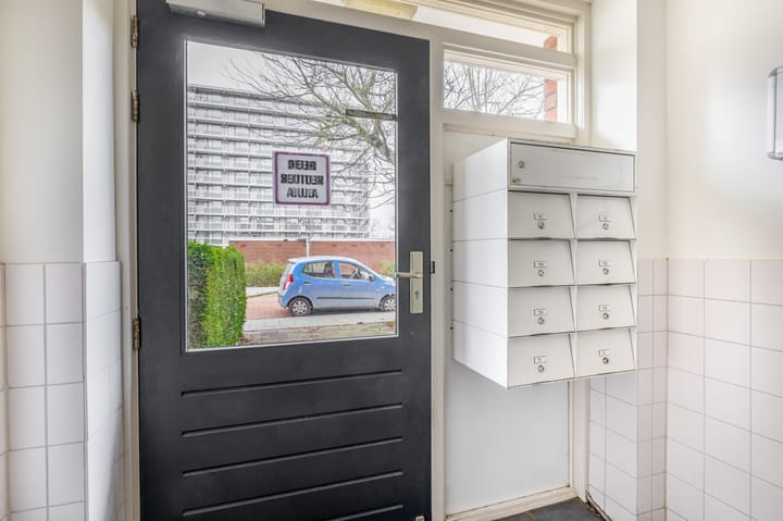 Photo 9 of Heyermansstraat 15-B