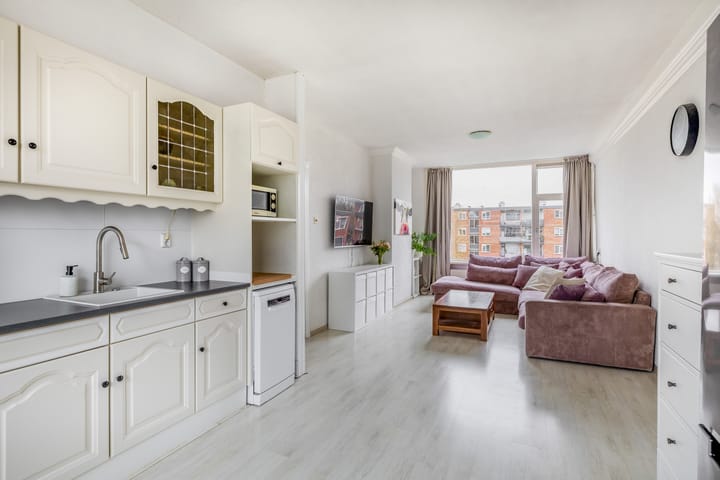 Photo 19 of Heyermansstraat 15-B