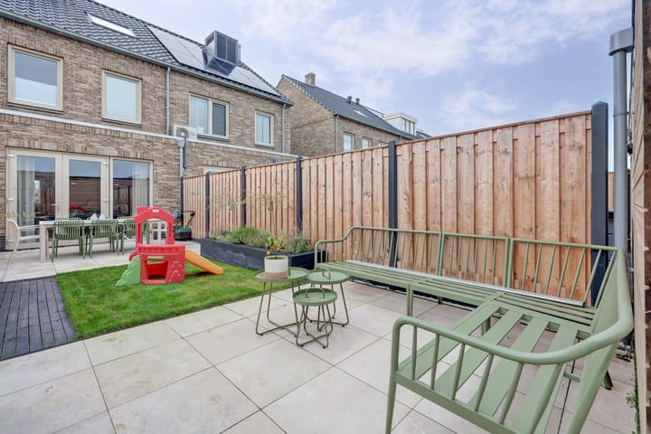 Foto 44 van Leonard Roggeveenstraat 42