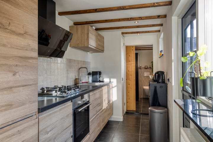 Photo 10 of Kruisstraat 5-A