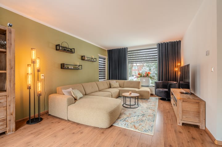 Photo 2 of Plantsoenlaan 15