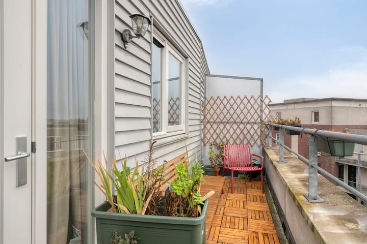 Foto 6 van Frontonstraat 85