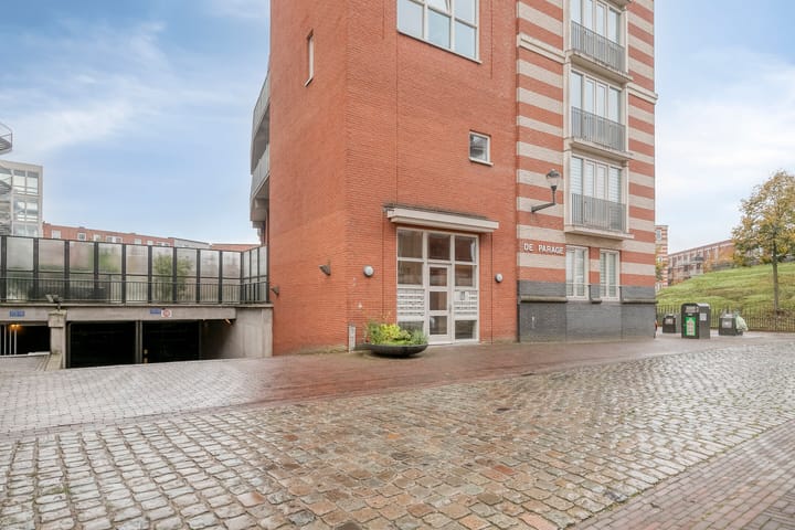 Foto 10 van Frontonstraat 85