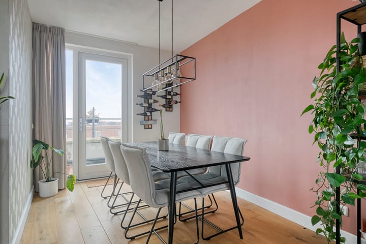 Foto 25 van Frontonstraat 85