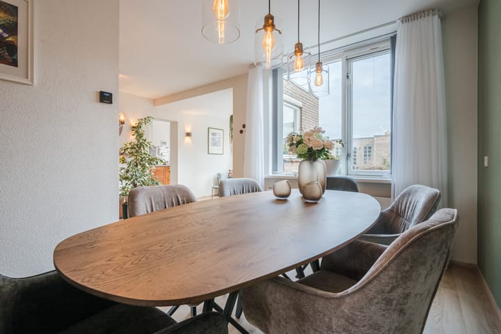 Foto 10 van Josephus Alberdingk Thijmlaan 5