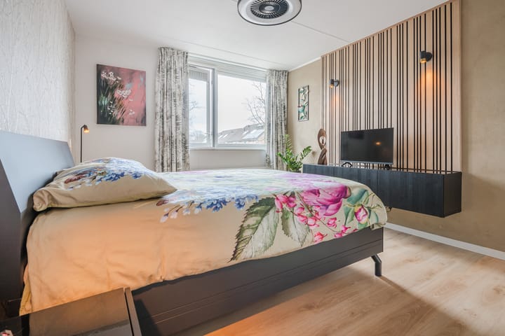 Foto 25 van Josephus Alberdingk Thijmlaan 5