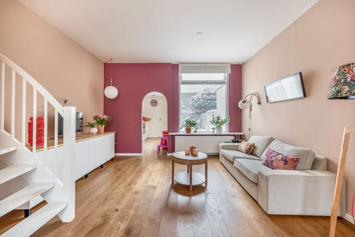 Foto 10 van Esdoornstraat 50