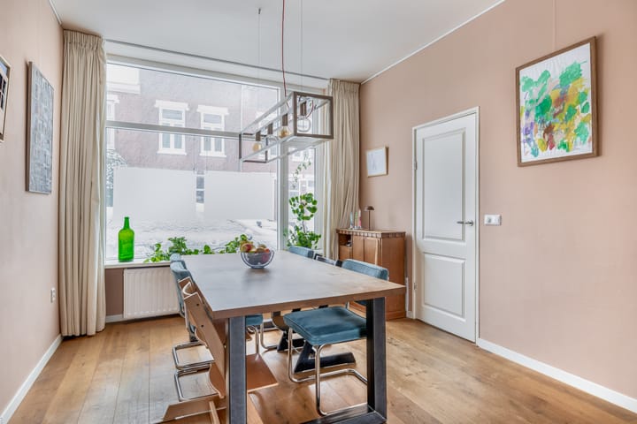 Foto 14 van Esdoornstraat 50