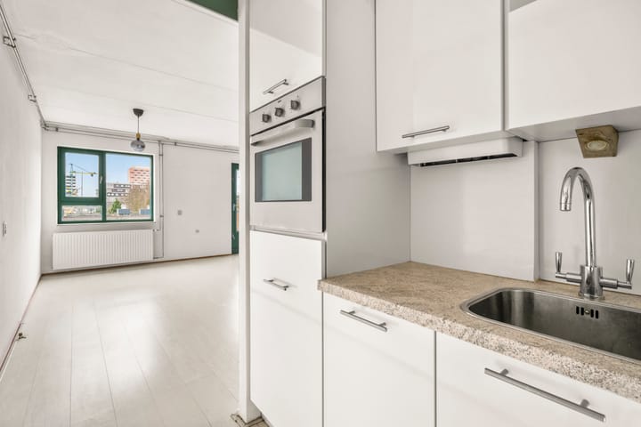 Foto 11 van Berthold Brechtstraat 693