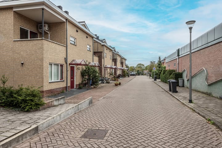 Foto 43 van Baccarastraat 14