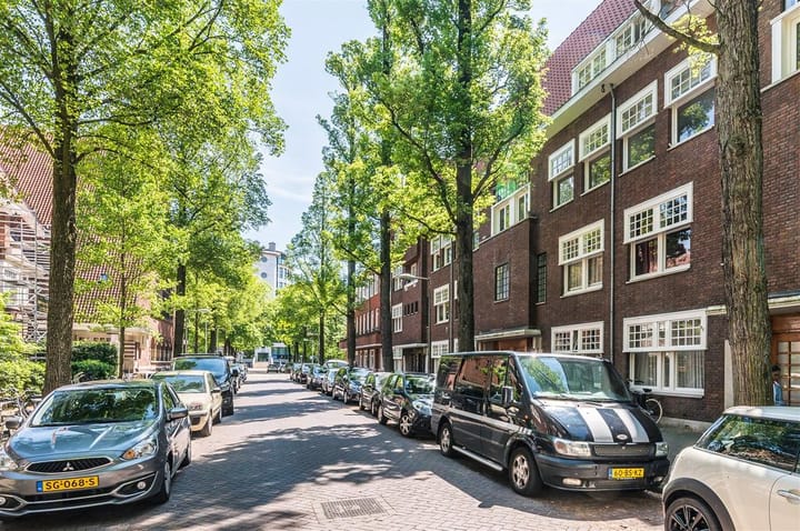 Photo 2 of Gerrit van der Veenstraat 39-2