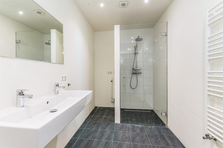 Photo 14 of Gerrit van der Veenstraat 39-2