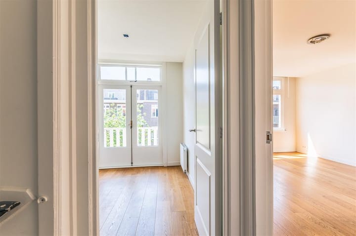 Photo 21 of Gerrit van der Veenstraat 39-2