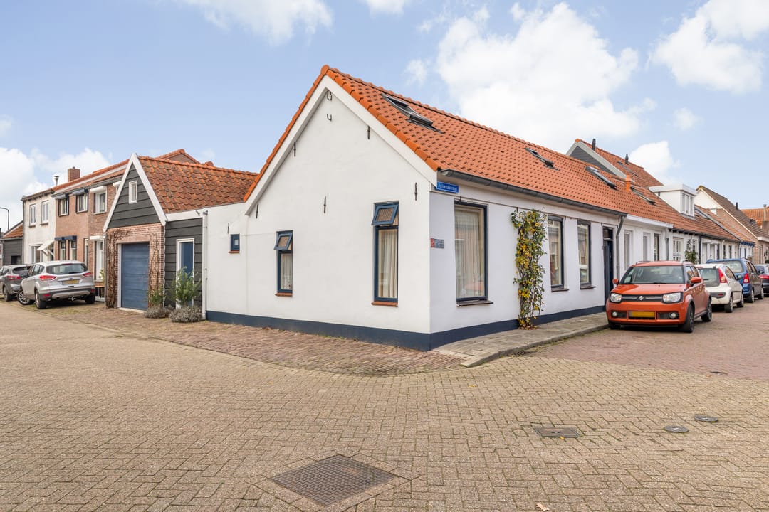 Photo 1 of Julianastraat 24