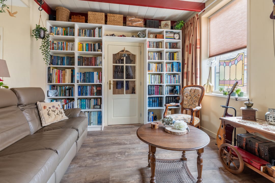 Photo 8 of Julianastraat 24