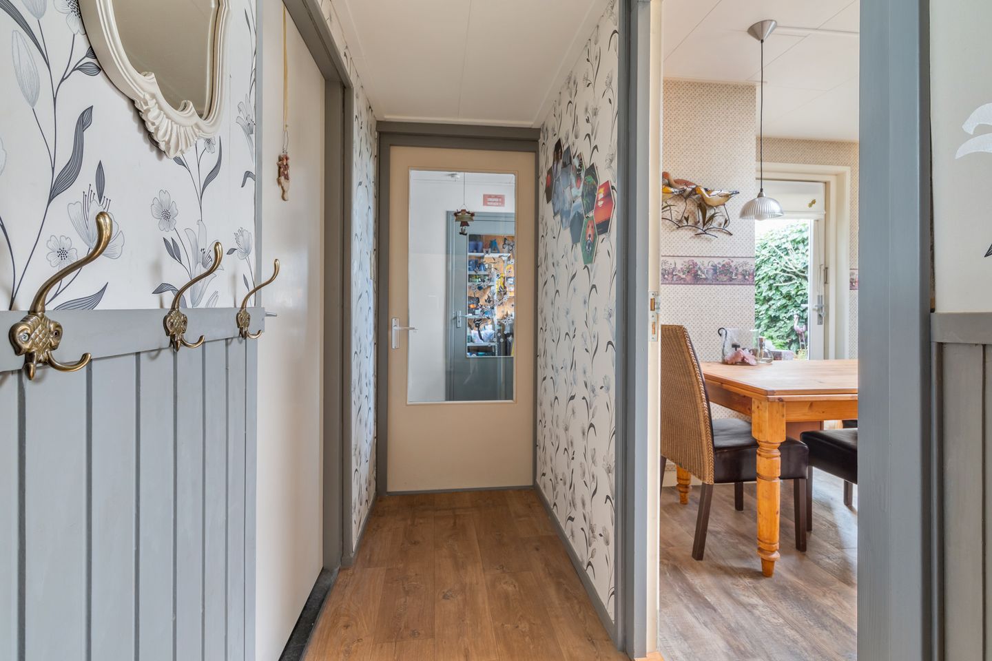 Photo 14 of Julianastraat 24