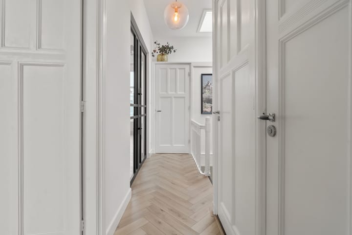 Photo 14 of Blois van Treslongstraat 11