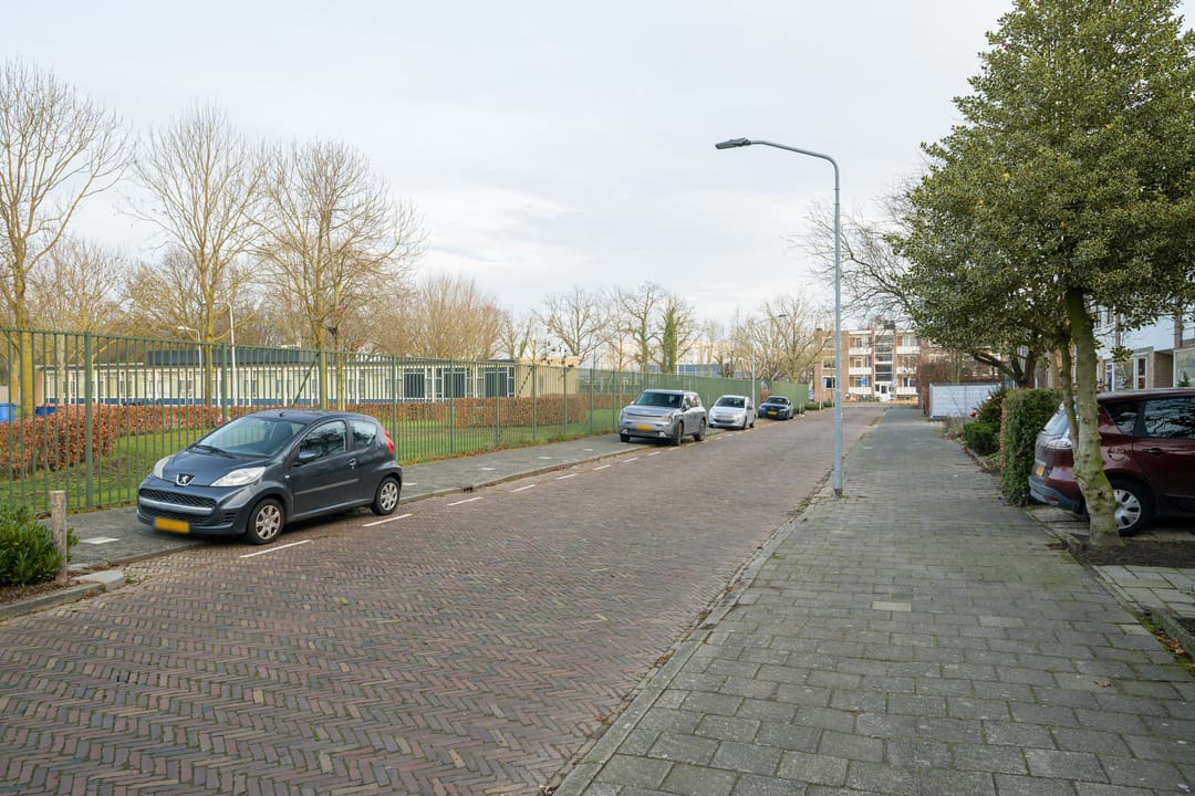 Photo 38 of Piet Avontuurstraat 86